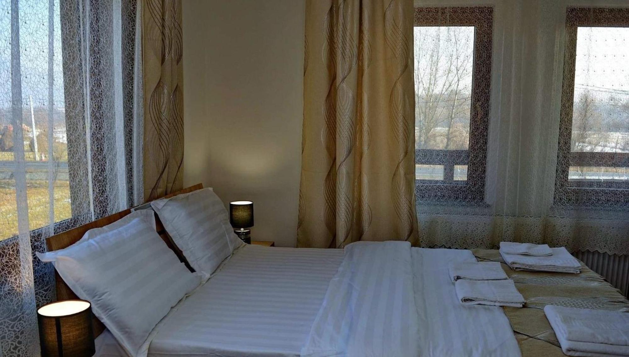 Casa Vadeanu Hotel Sighetu Marmaţiei Eksteriør billede